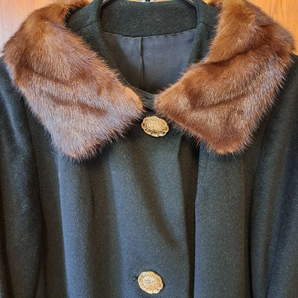 Vintage MINK Collar Wool Coat, Size Small/Medium - Picture 3 of 16